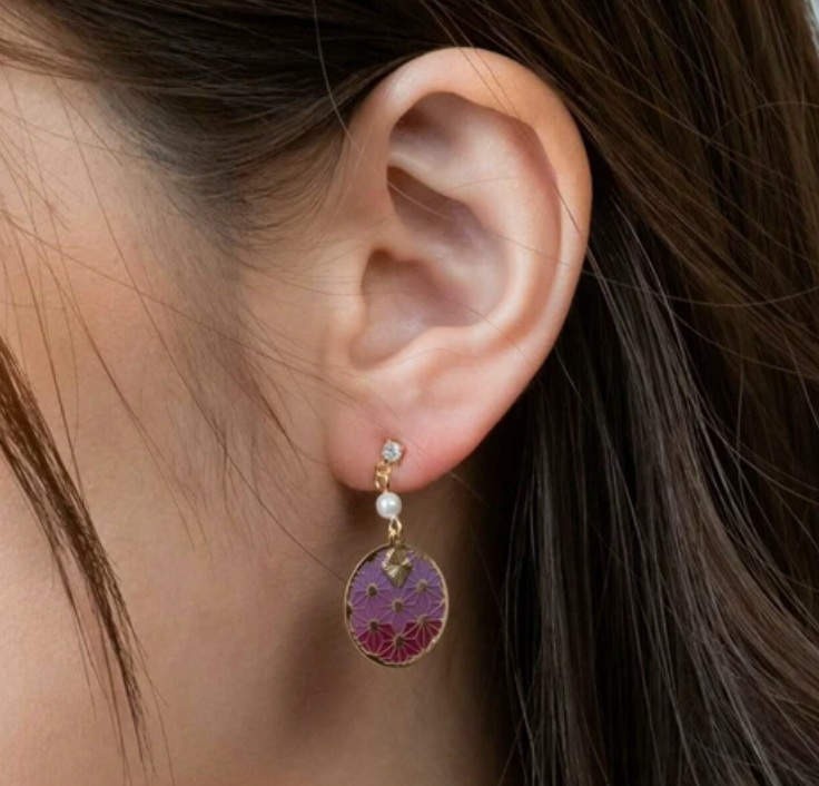 Hemp leaf earrings with titanium post (4 colors)